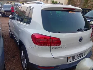 Volkswagen Tiguan 2011 White