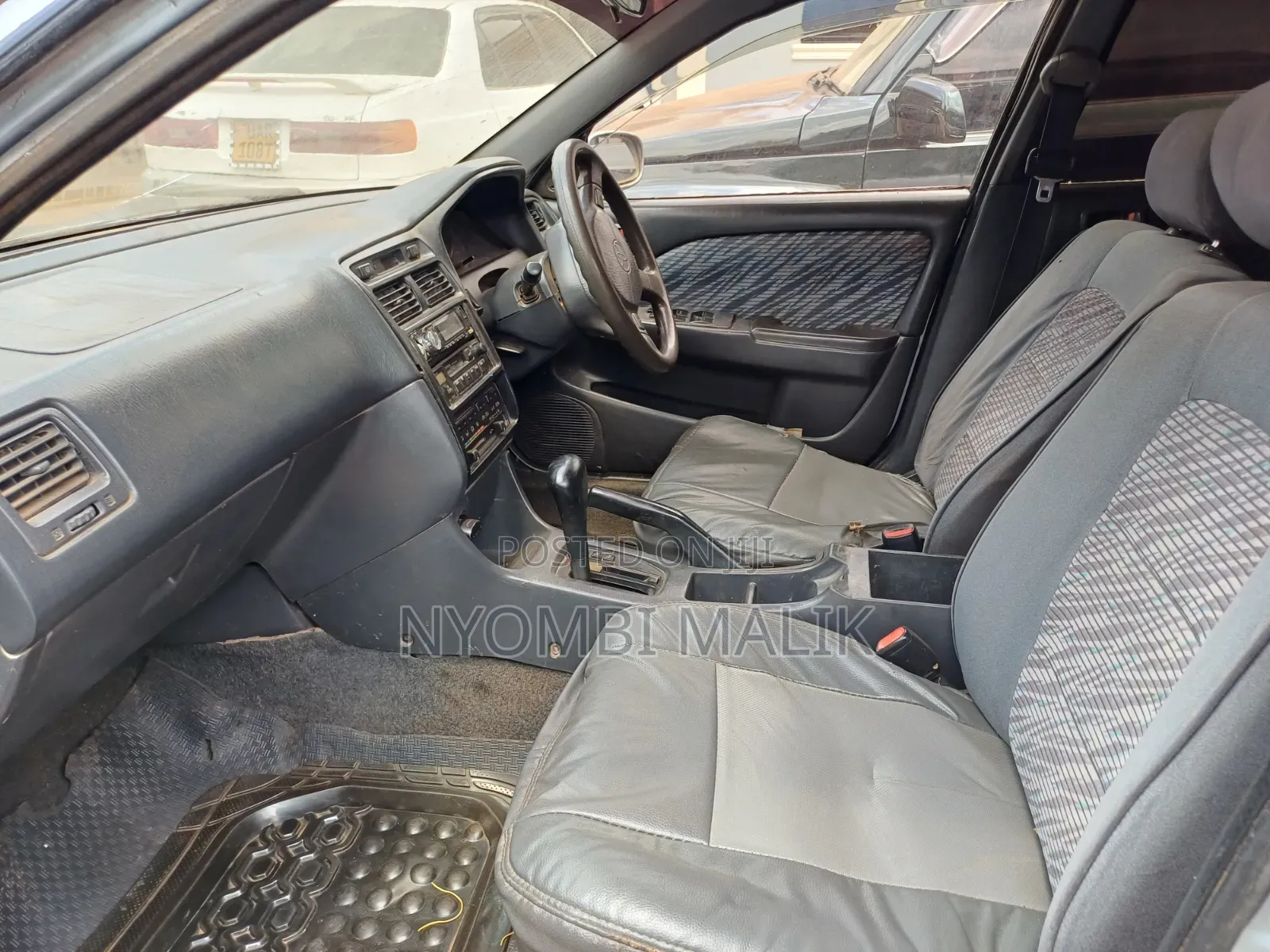 Toyota Caldina 1998 Silver
