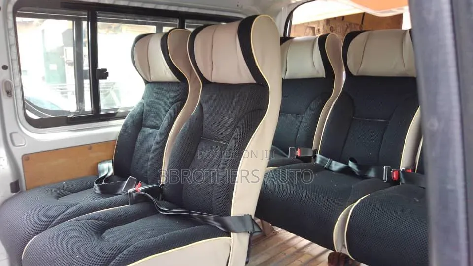 Toyota Hiace/Drone Custom Seats(tourist Vehicles)