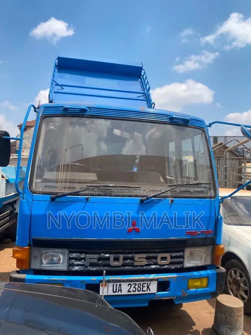Fuso Tipper
