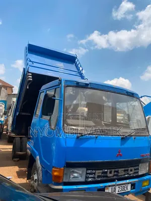 Fuso Tipper