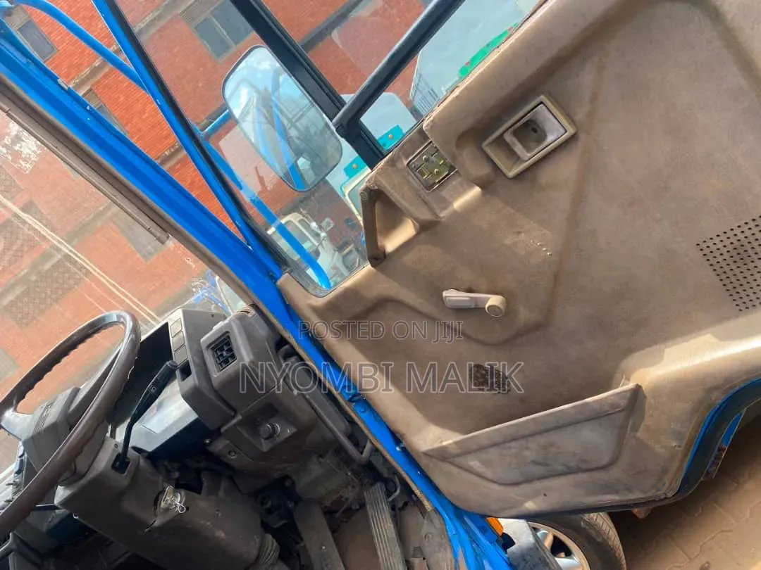 Fuso Tipper