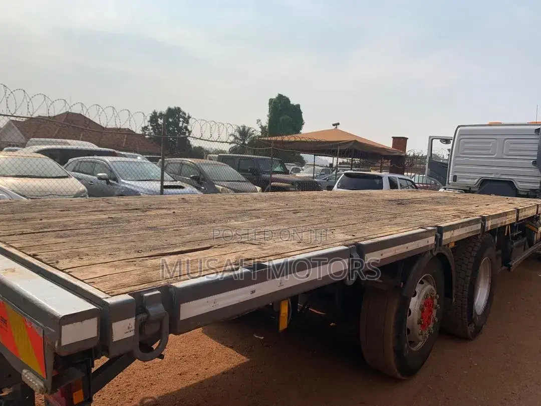 Isuzu Truck