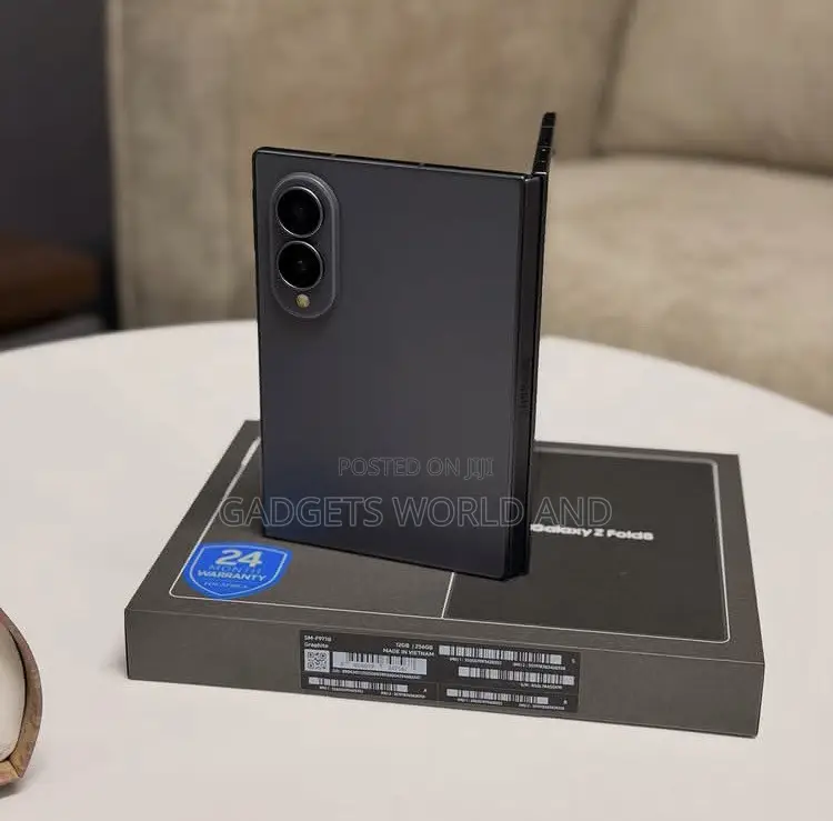 New Samsung Galaxy Z Fold8 256 GB Graphite