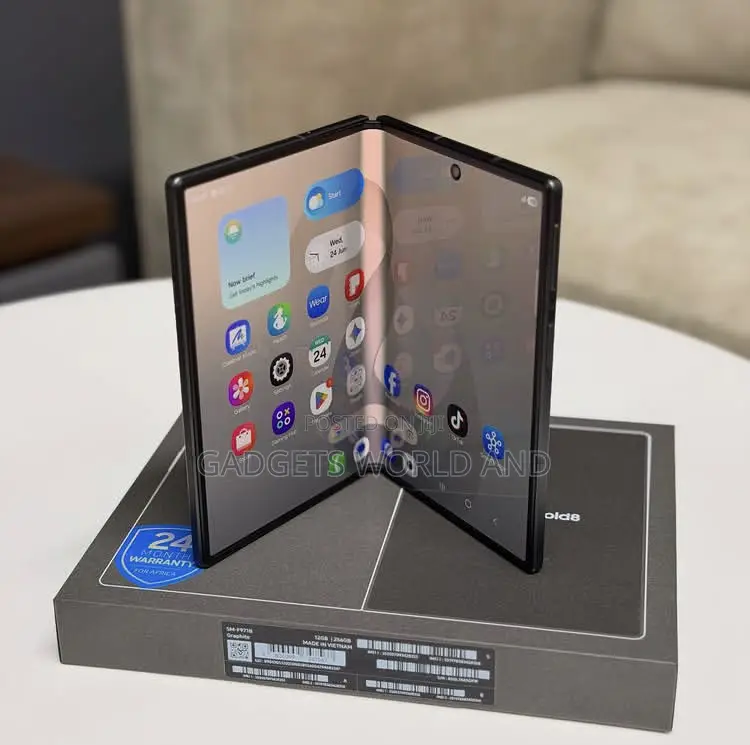 New Samsung Galaxy Z Fold8 256 GB Graphite