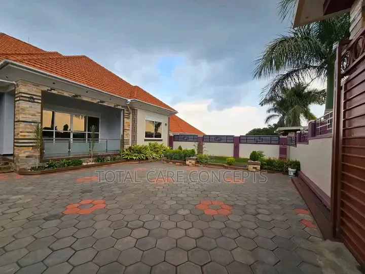 Modern Compound Designers and Exterior Experts