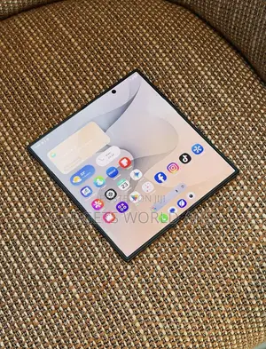 New Samsung Galaxy Z Fold8 Ultra 256 GB Graphite