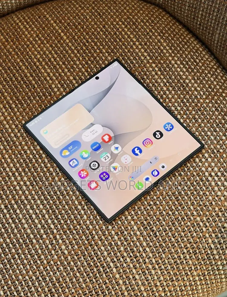 New Samsung Galaxy Z Fold8 Ultra 256 GB Graphite