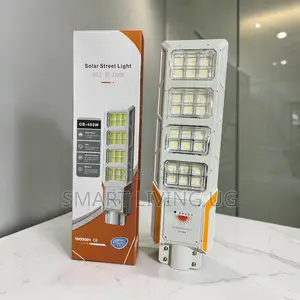 Durable and High Capacity 400w Solar Streetlight