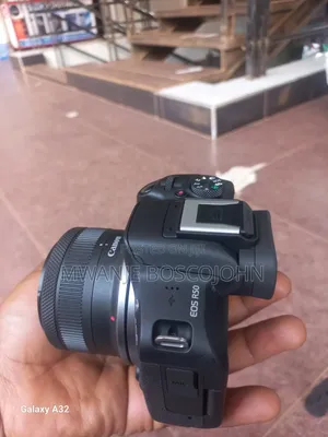 Canon EOS R50 With 18-55mm Lens