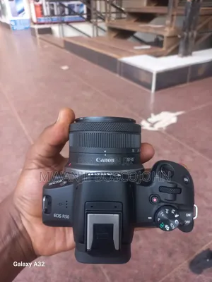 Canon EOS R50 With 18-55mm Lens