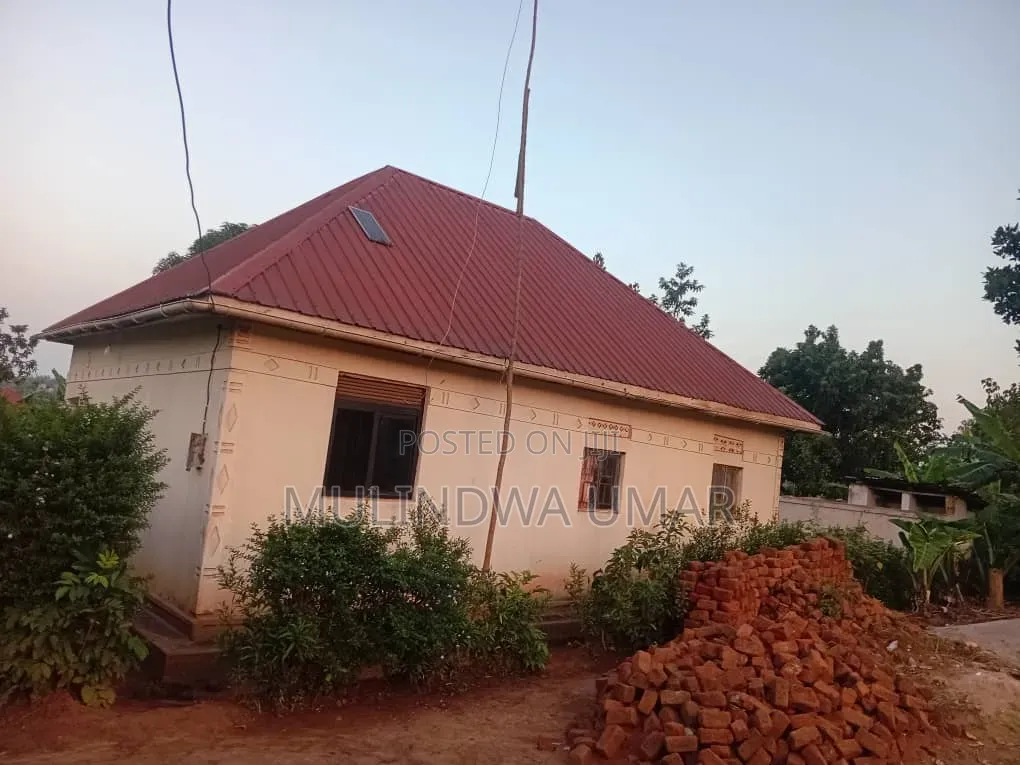 Furnished 3bdrm House in Kakerenge House, Wakiso / Wakiso for sale