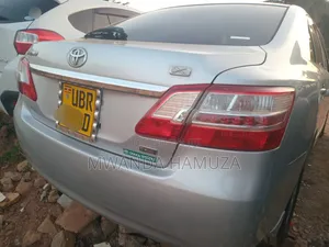 Toyota Premio 2012 Silver