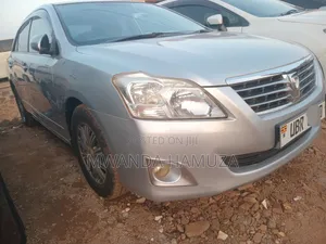 Toyota Premio 2012 Silver