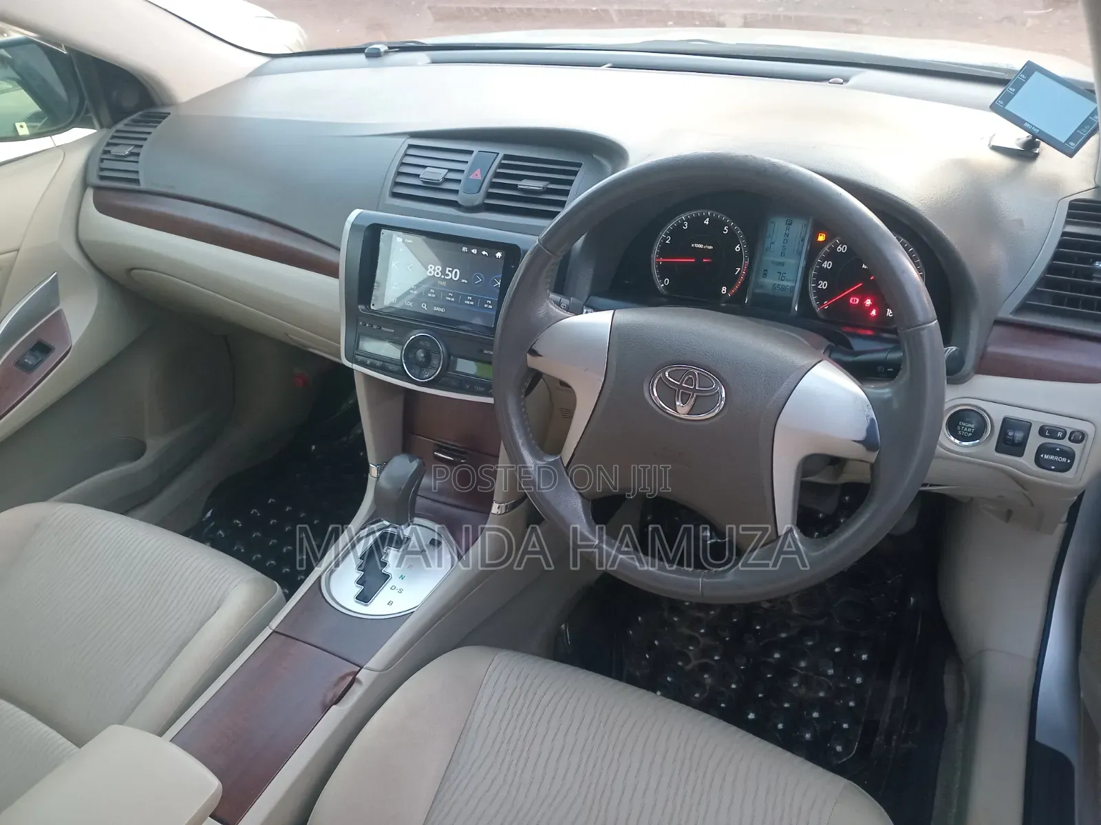Toyota Premio 2012 Silver