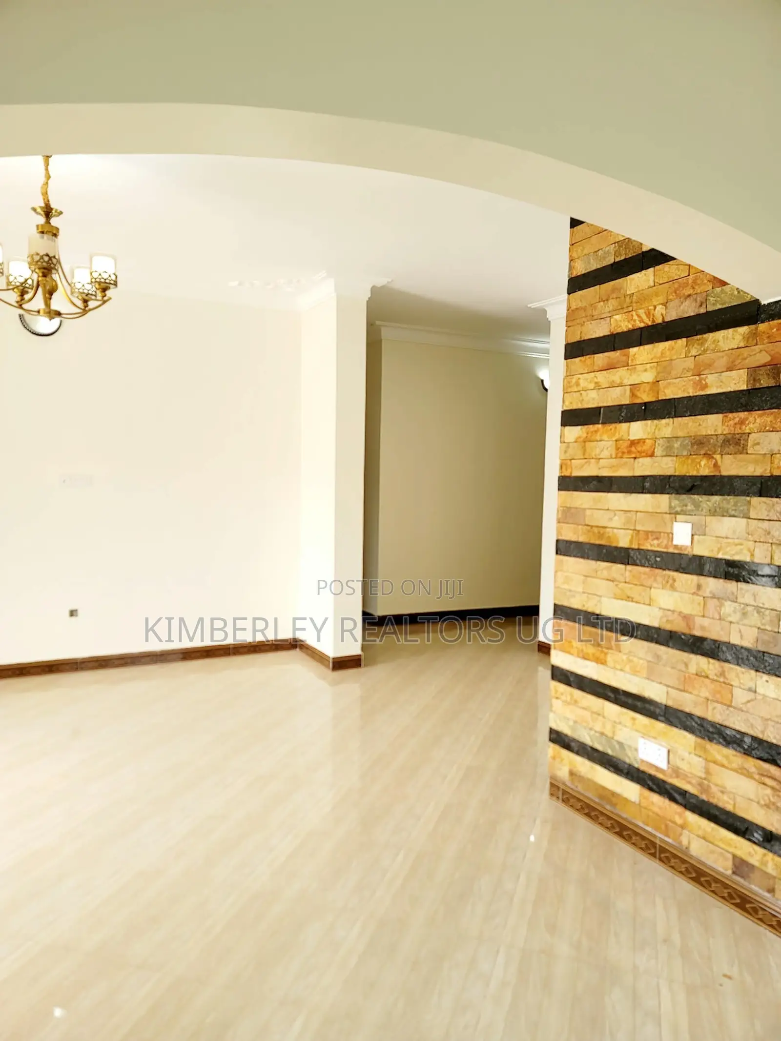 3bdrm House in Division A for sale