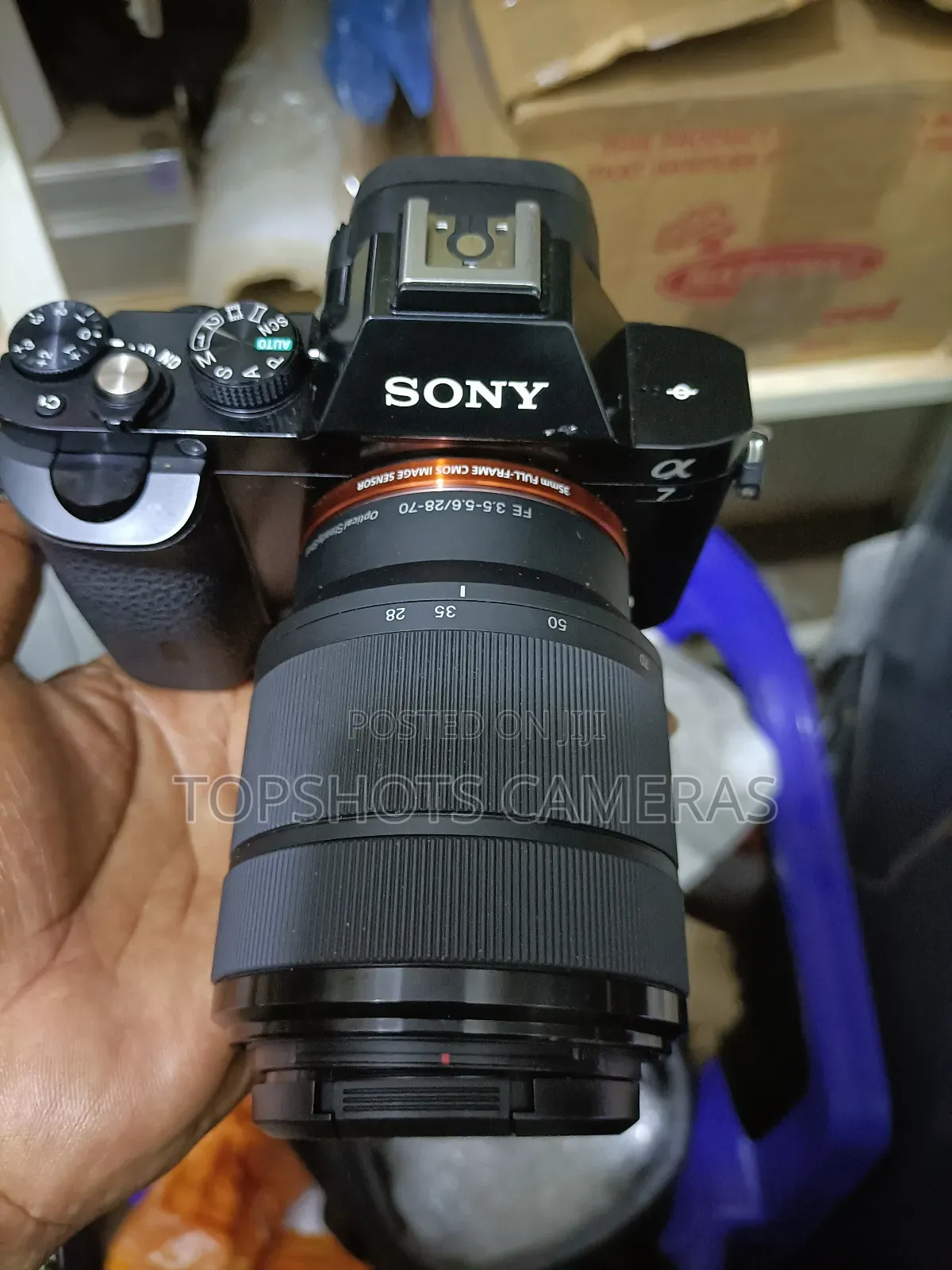 Sony Apha 7 + Sony FE 28-70mm Lens