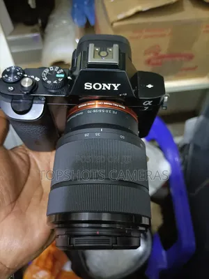 Sony Apha 7 + Sony FE 28-70mm Lens