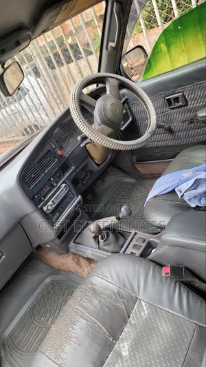 Toyota Hilux 1996 Blue