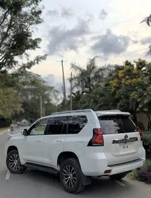 Toyota Land Cruiser Prado 2.8 2020 White