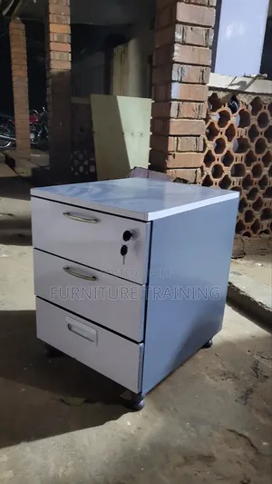 Side Drawers Triple