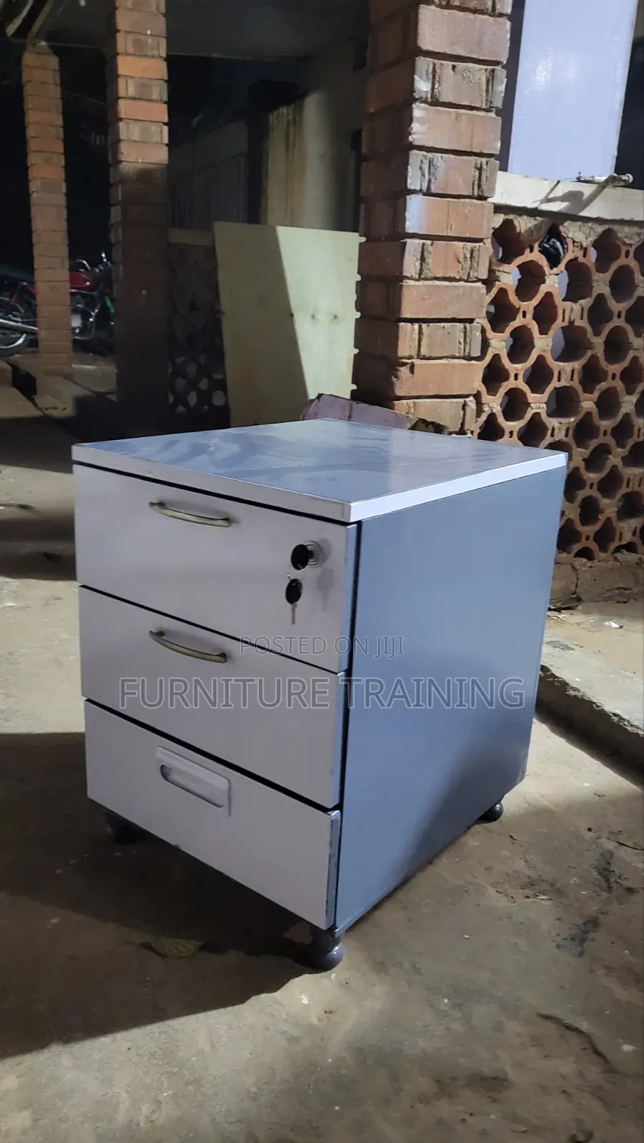 Side Drawers Triple