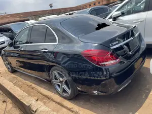 Mercedes-Benz C180 2017 Black