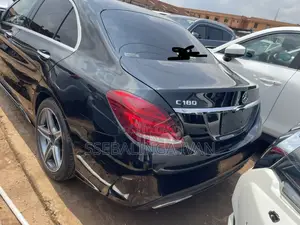Mercedes-Benz C180 2017 Black