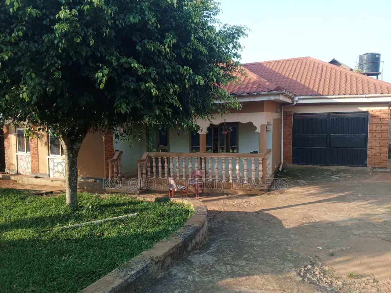4bdrm Bungalow in Bweyogere, Central Division for rent