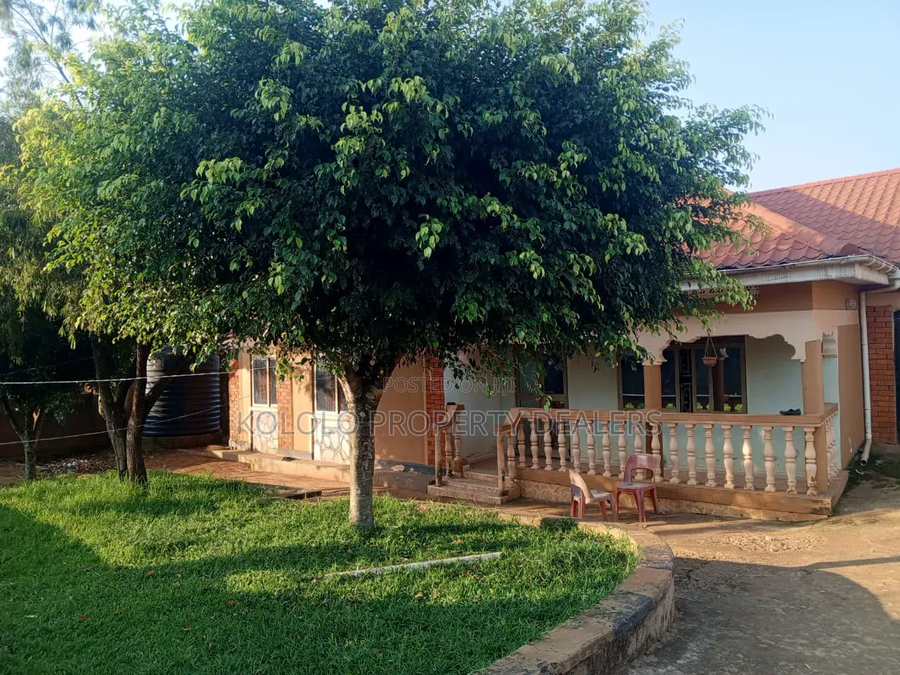 4bdrm Bungalow in Bweyogere, Central Division for rent