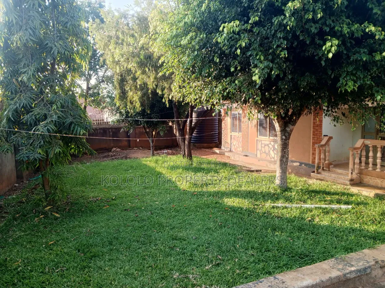 4bdrm Bungalow in Bweyogere, Central Division for rent