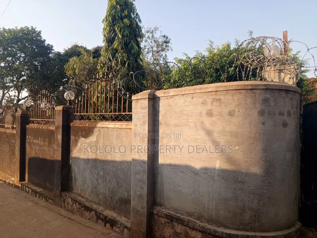 4bdrm Bungalow in Bweyogere, Central Division for rent