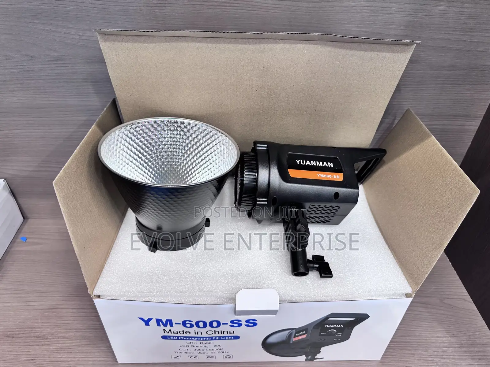 YM600SS Led - Selfie Portable Studio Bowens 100w
