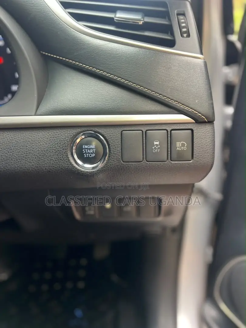 Toyota Harrier 2.0 2016 Silver