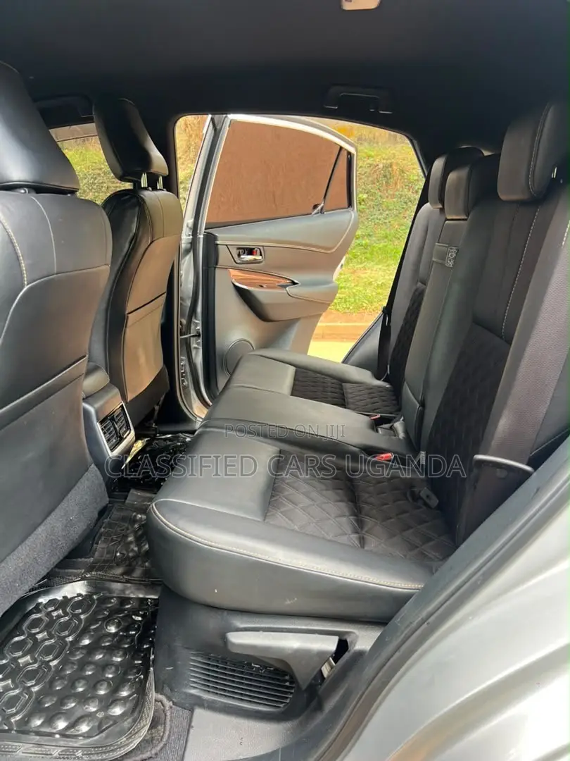 Toyota Harrier 2.0 2016 Silver