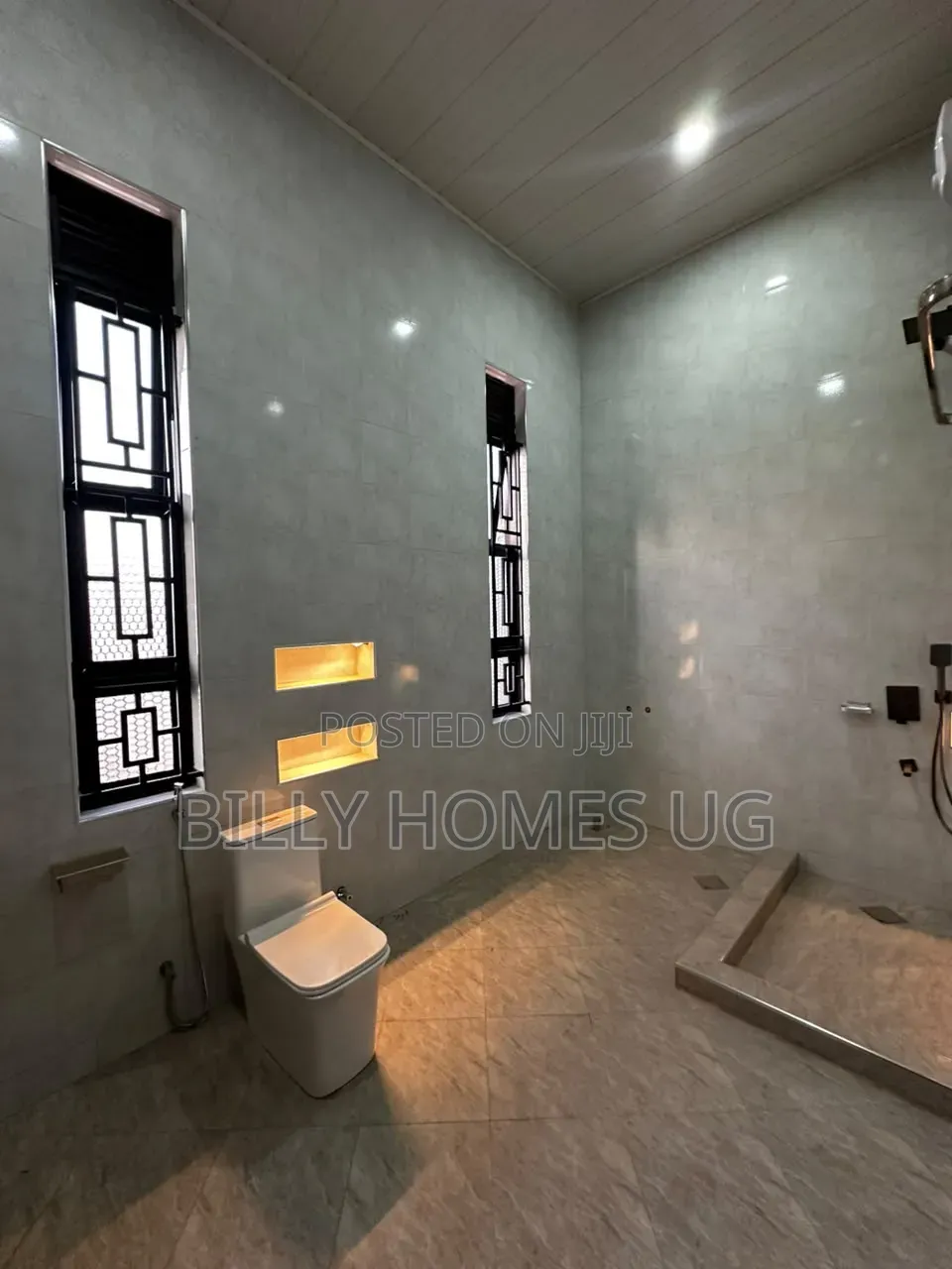 4bdrm Bungalow in Ssisa for sale