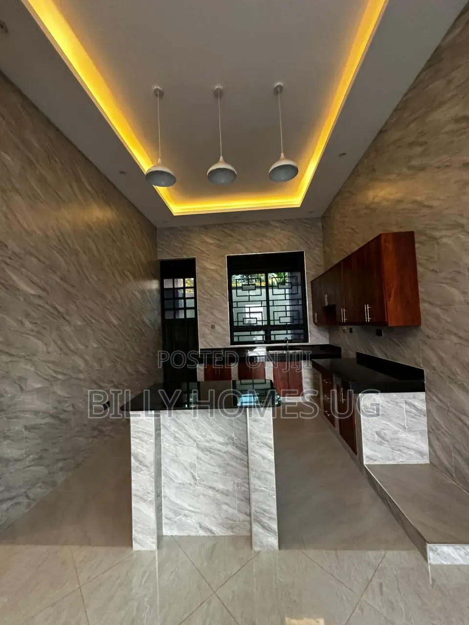 4bdrm Bungalow in Ssisa for sale