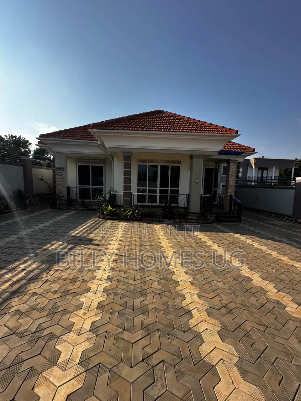 4bdrm Bungalow in Ssisa for sale