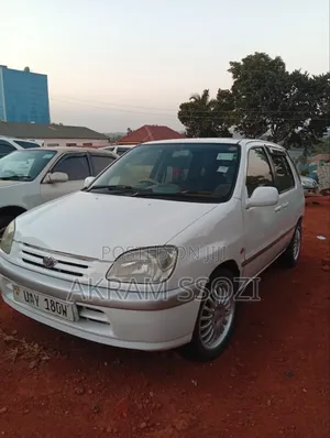 Toyota Raum 1999 White
