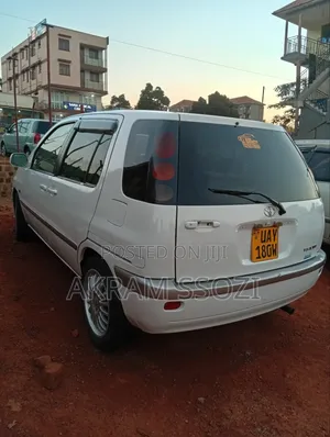 Toyota Raum 1999 White