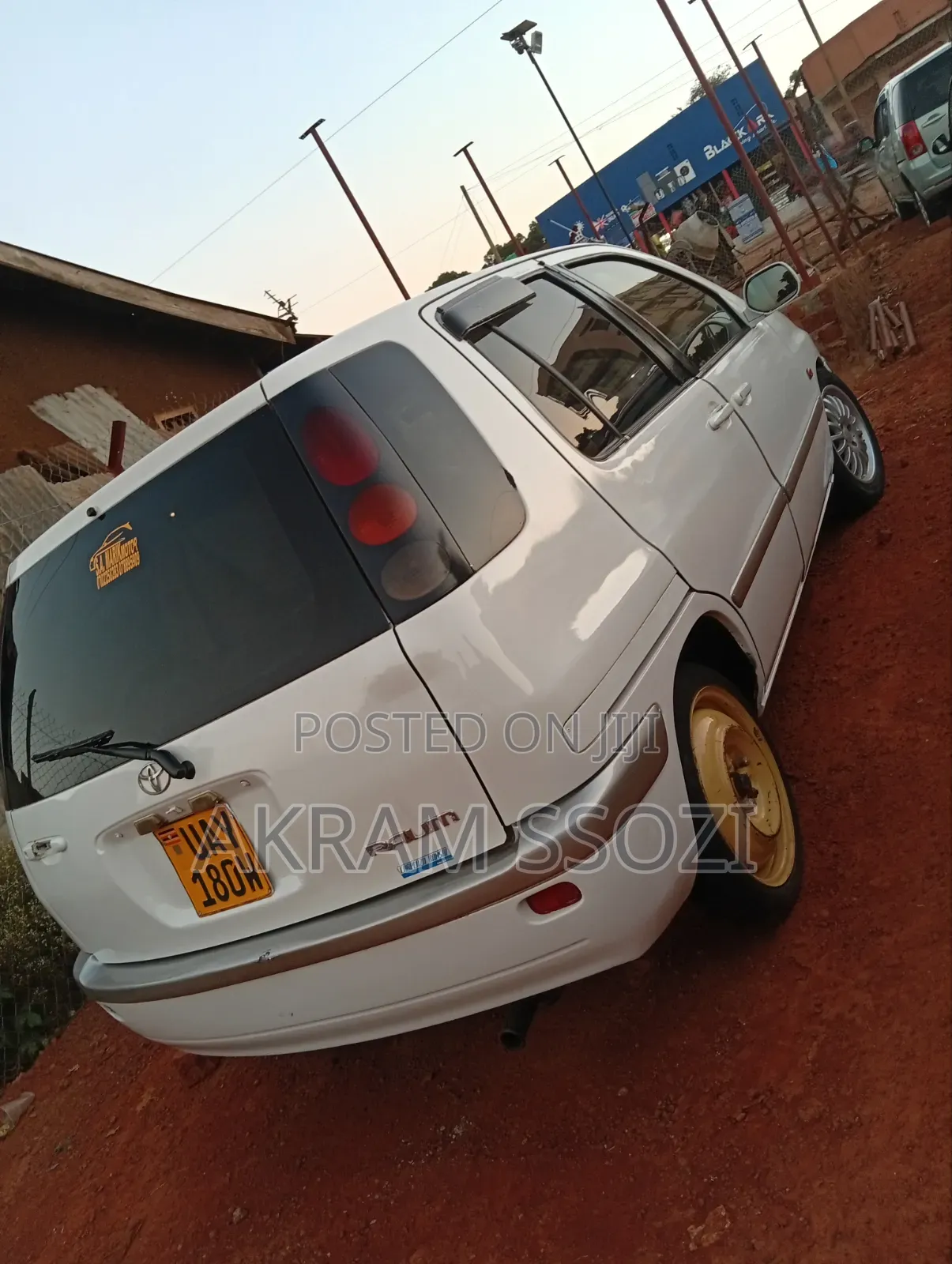Toyota Raum 1999 White