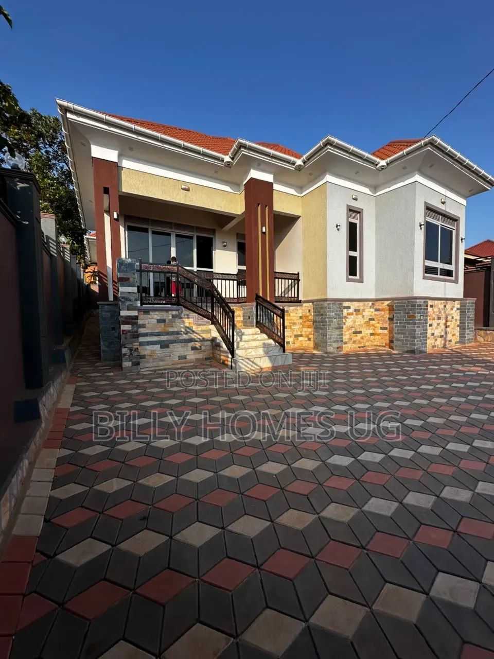 4bdrm Bungalow in Ssisa for sale
