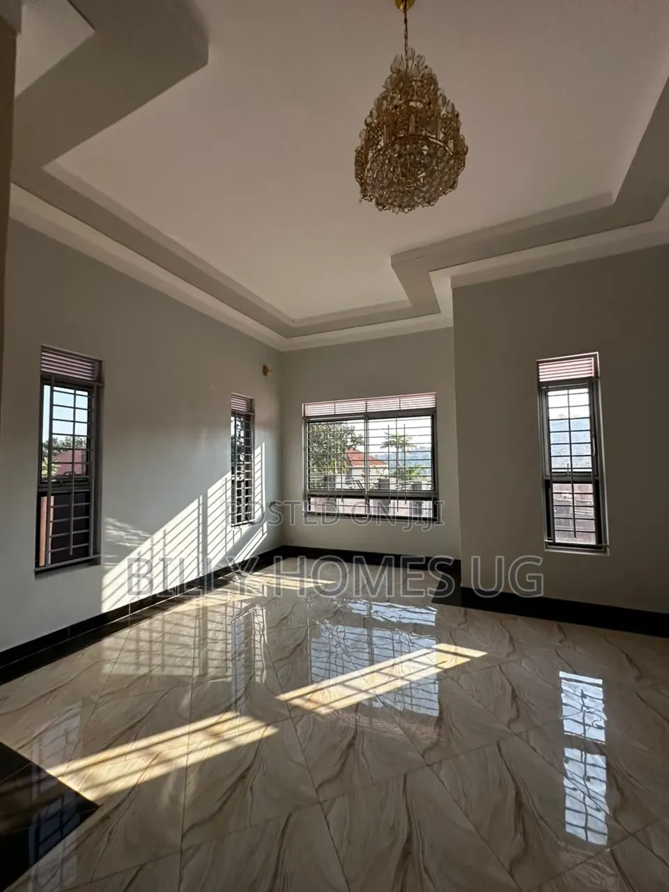 4bdrm Bungalow in Ssisa for sale