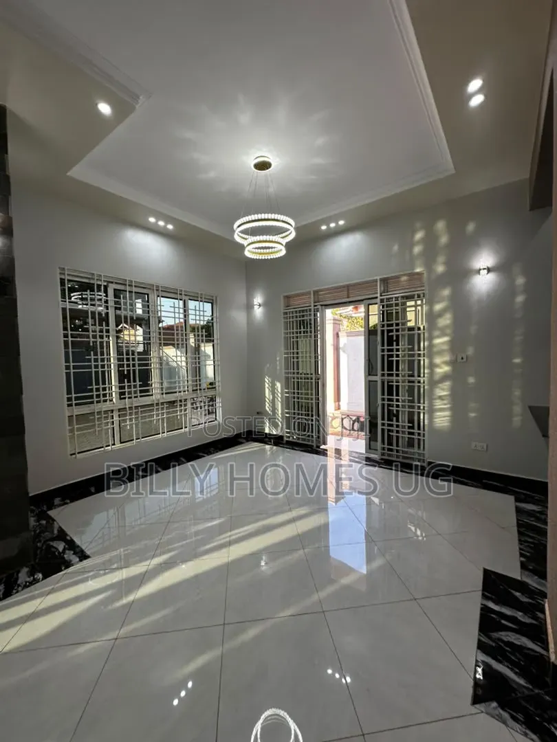 4bdrm Bungalow in Ssisa for sale