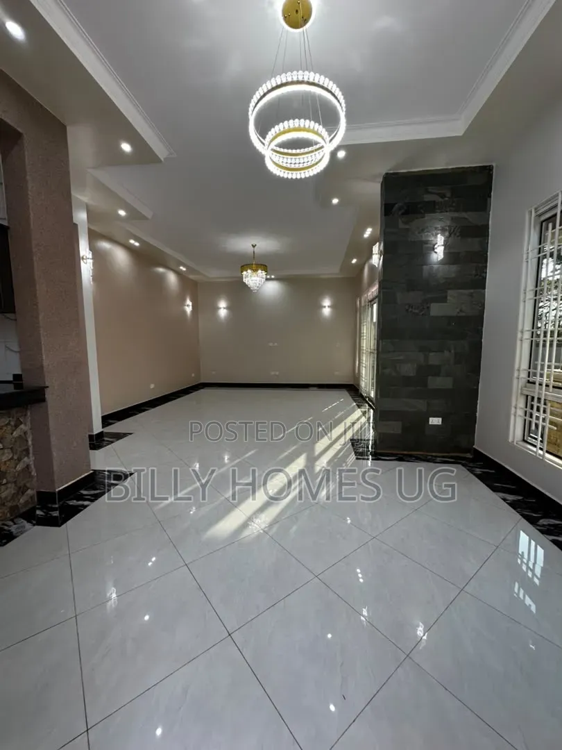 4bdrm Bungalow in Ssisa for sale