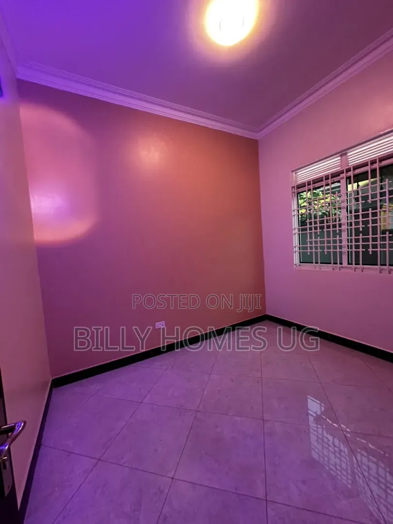 4bdrm Bungalow in Ssisa for sale