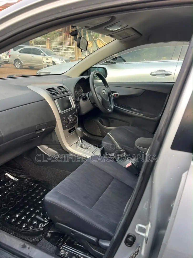 Toyota Corolla Fielder 2011 Silver