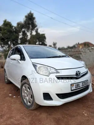 Toyota Ractis 2010