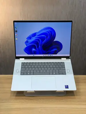 New Laptop HP OmniBook X Flip 16" 16GB Intel Core Ultra 7 SSD 1T
