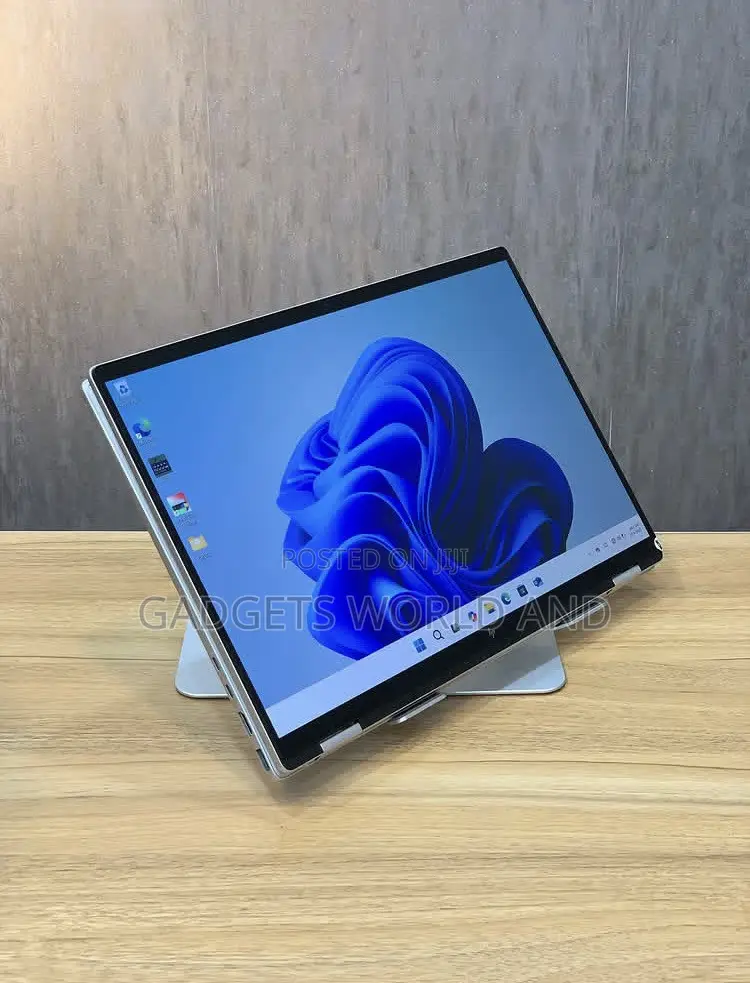 New Laptop HP OmniBook X Flip 16" 16GB Intel Core Ultra 7 SSD 1T